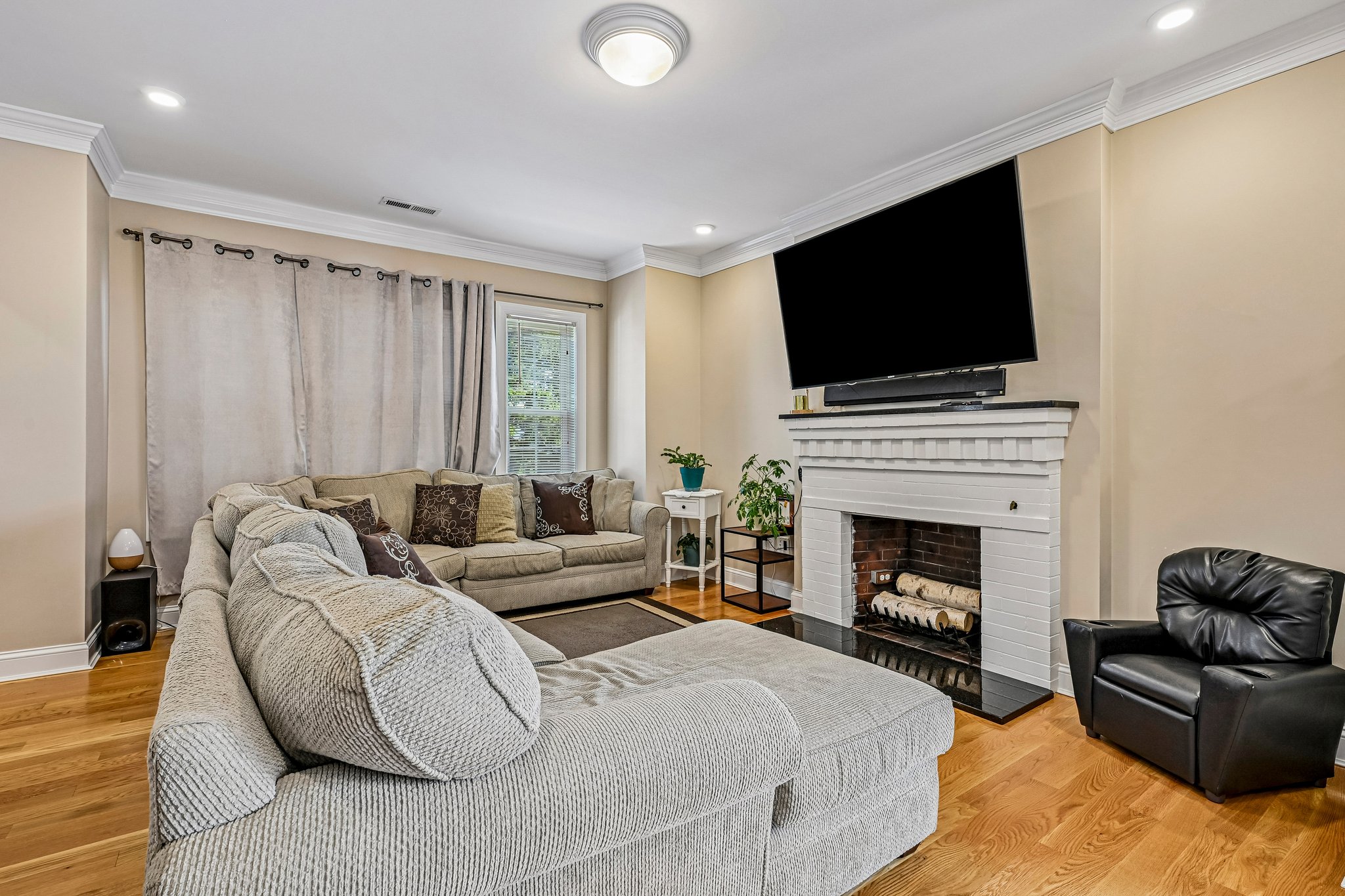 62-64 Hampshire St-S1709-017r.jpg
