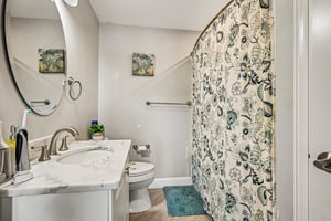 62-64 Hampshire St-S1709-062.jpg