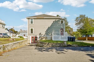 62-64 Hampshire St-S1709-070.jpg
