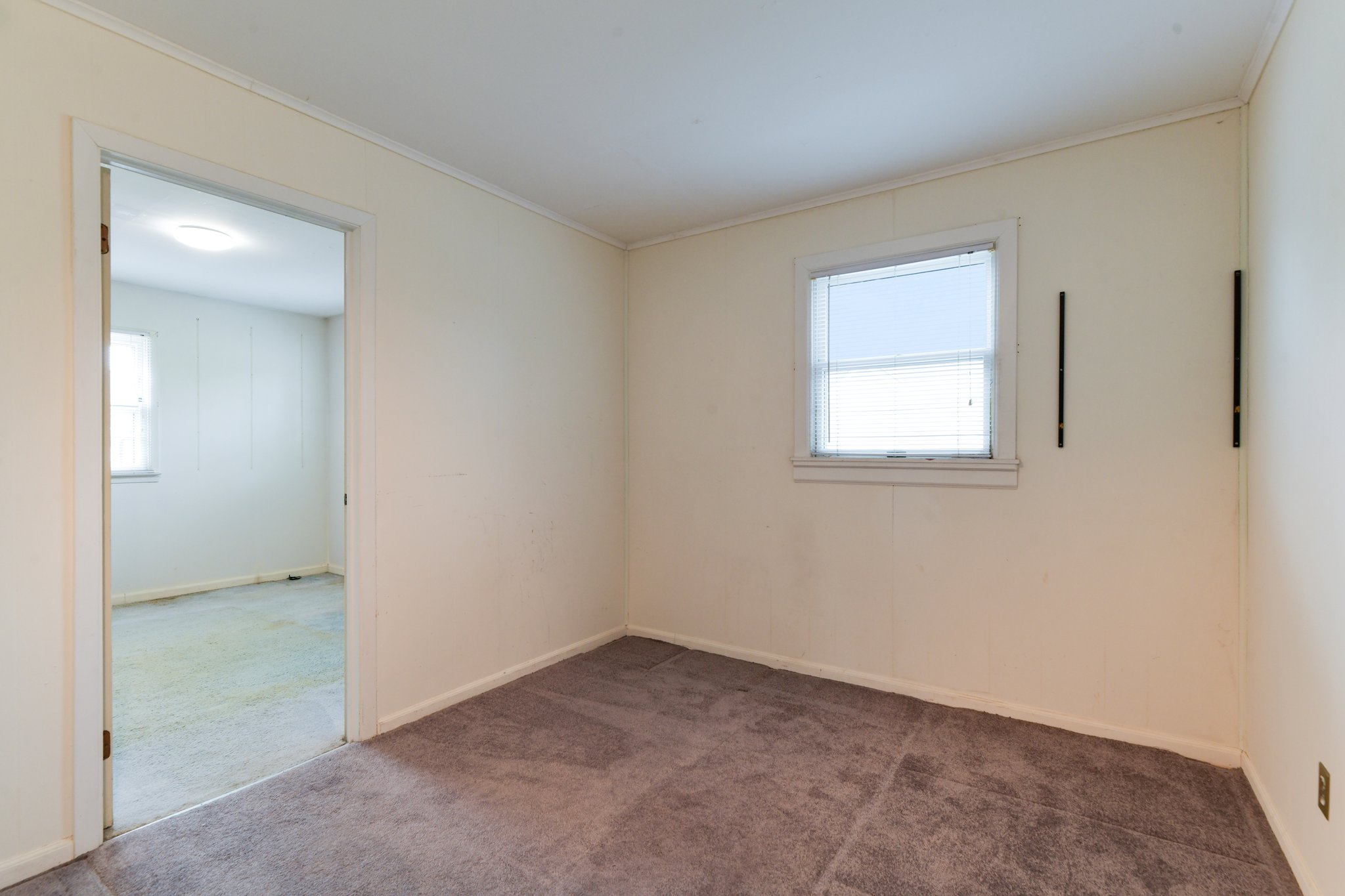 E 20th St-S1710-016.jpg