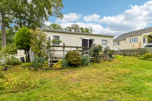 E 20th St-S1710-022.jpg