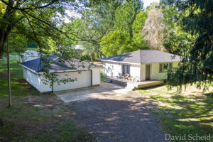  Photo 0