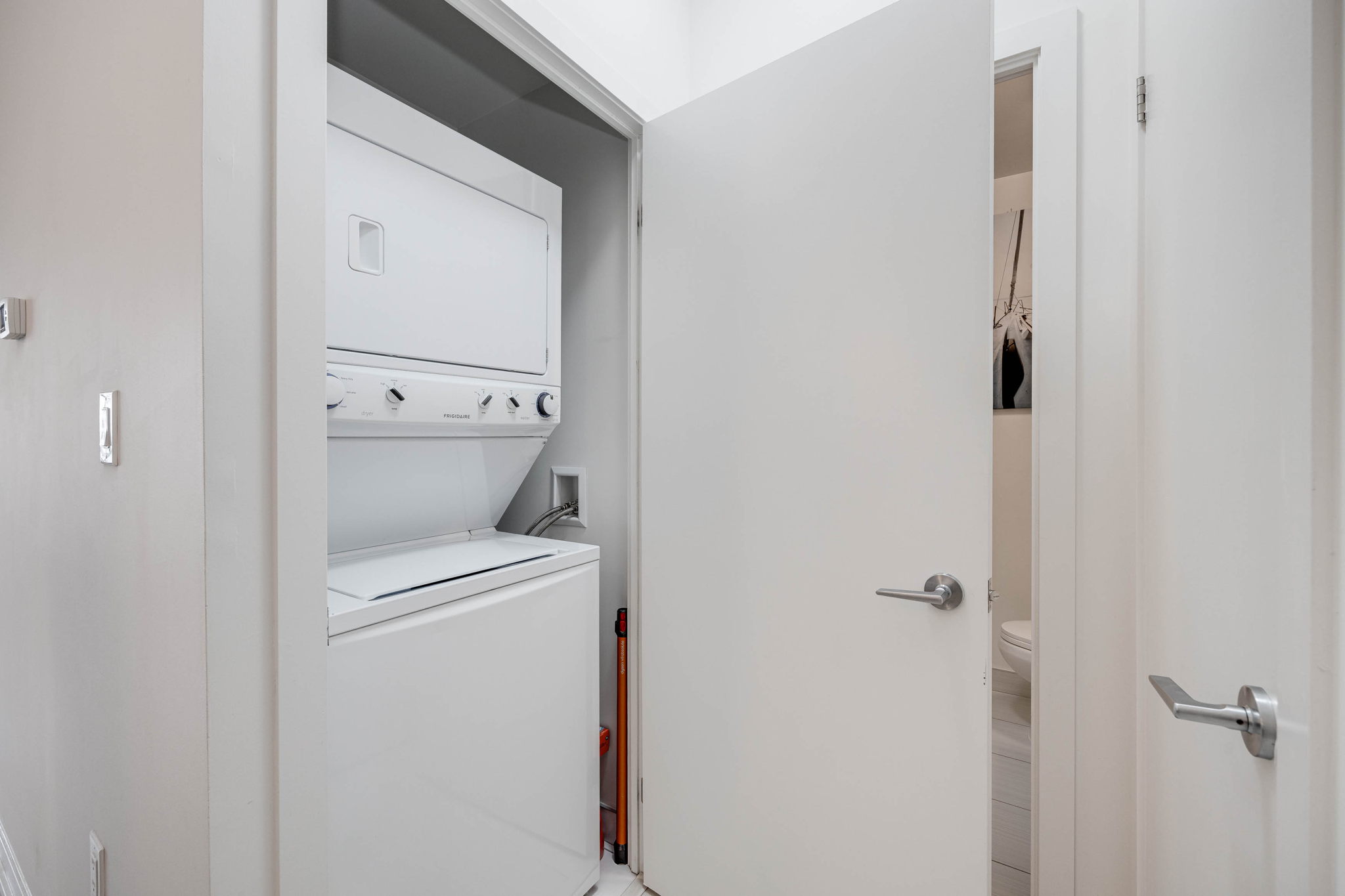 Toronto property showcase — delivered property photograph 27