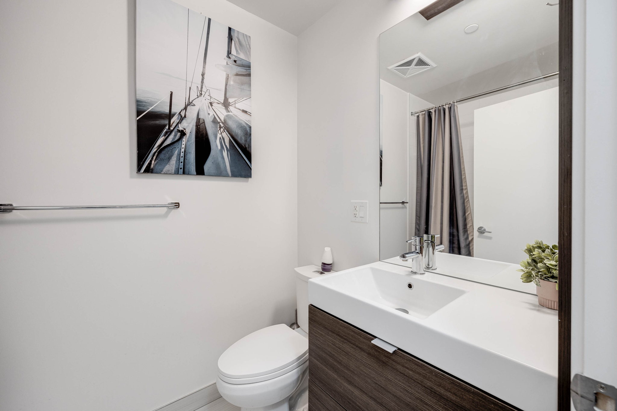 Toronto property showcase — delivered property photograph 25