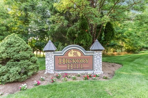 Hickory Hill Blvd 2001-S0207-009.jpg