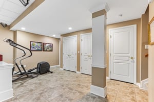 Hickory Hill Blvd 2001-S0207-078.jpg