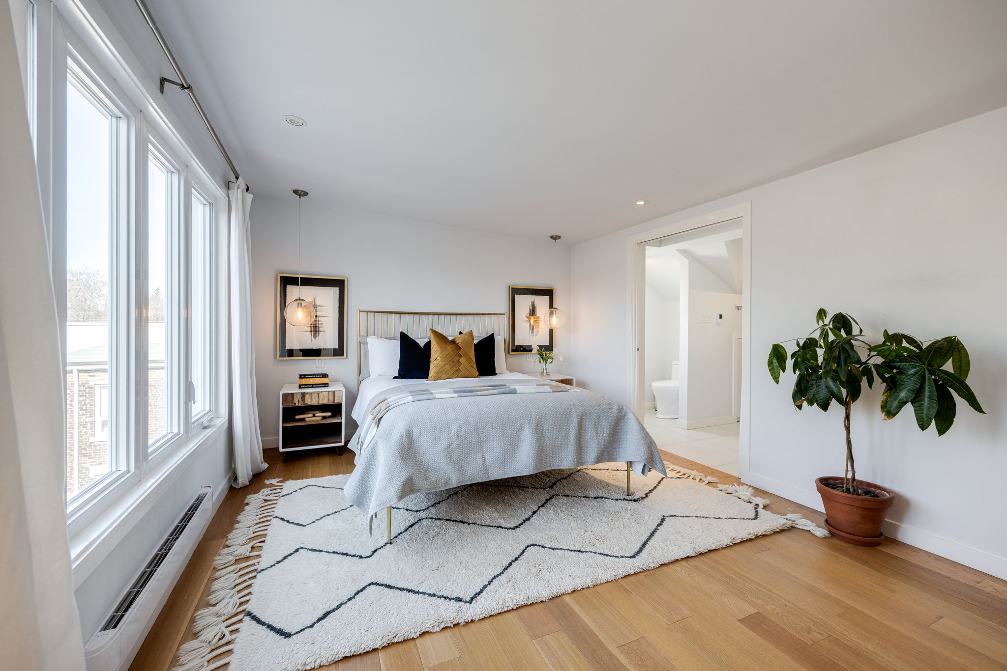 Toronto property showcase — delivered property photograph 33