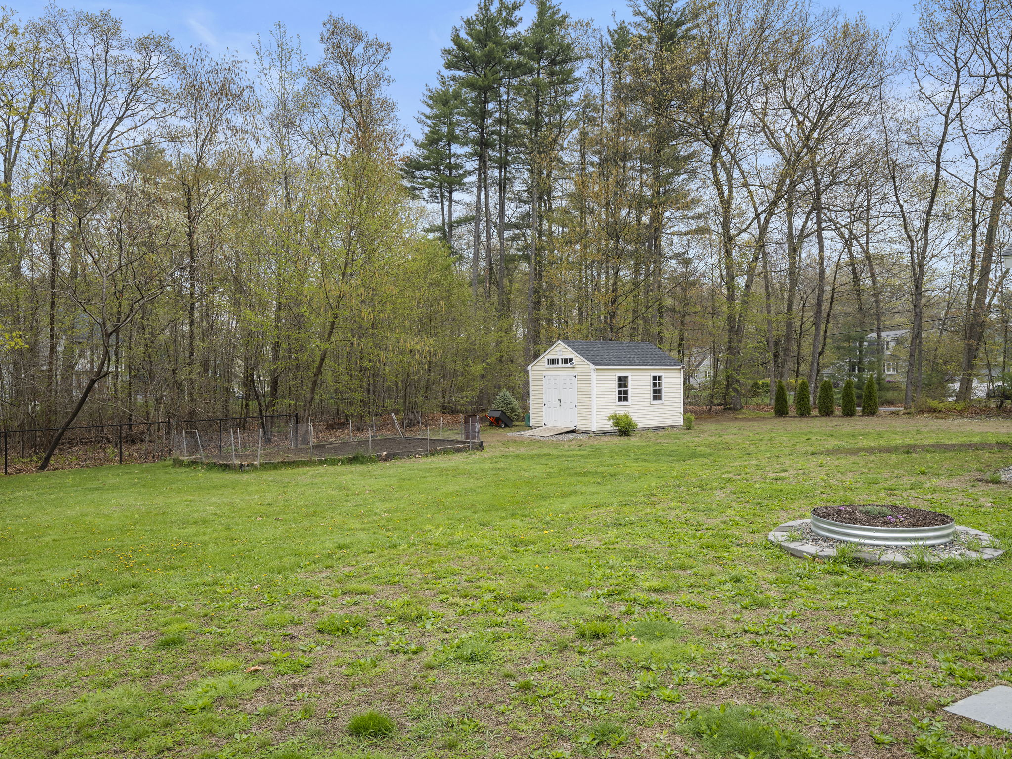 62 Old Chester Rd Derry NH 57