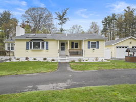 62 Old Chester Rd Derry NH 42