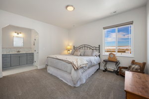 Bedroom #4 (Walk-Out Basement)