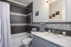 Bathroom (Main Floor)