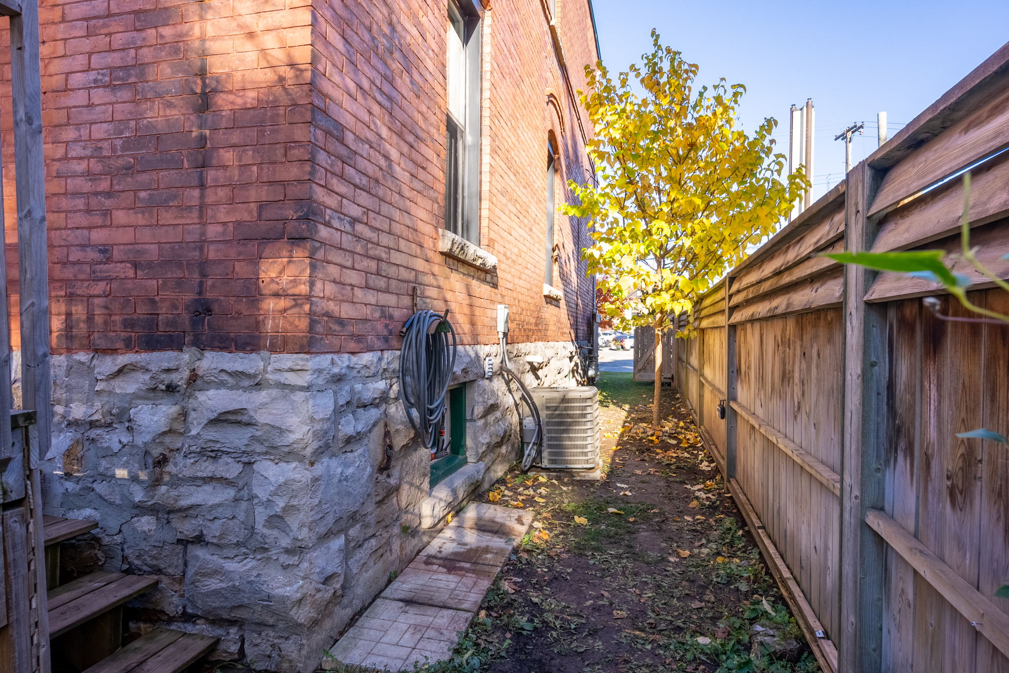  Photo 45