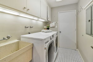 041_62 Warfield Dr  