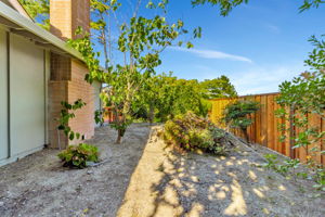 048_62 Warfield Dr  