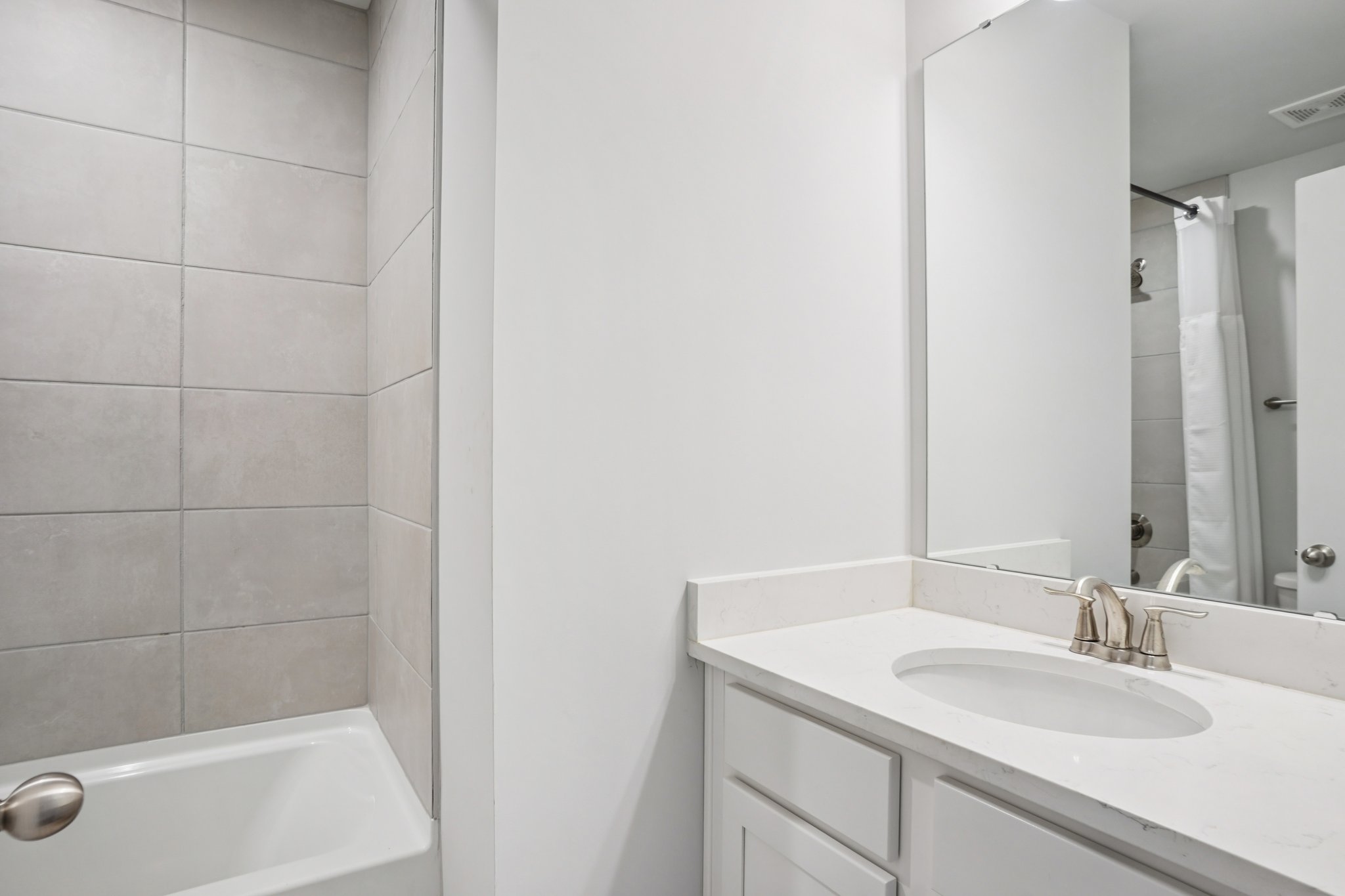Amalfi Dr-S1608-029.jpg