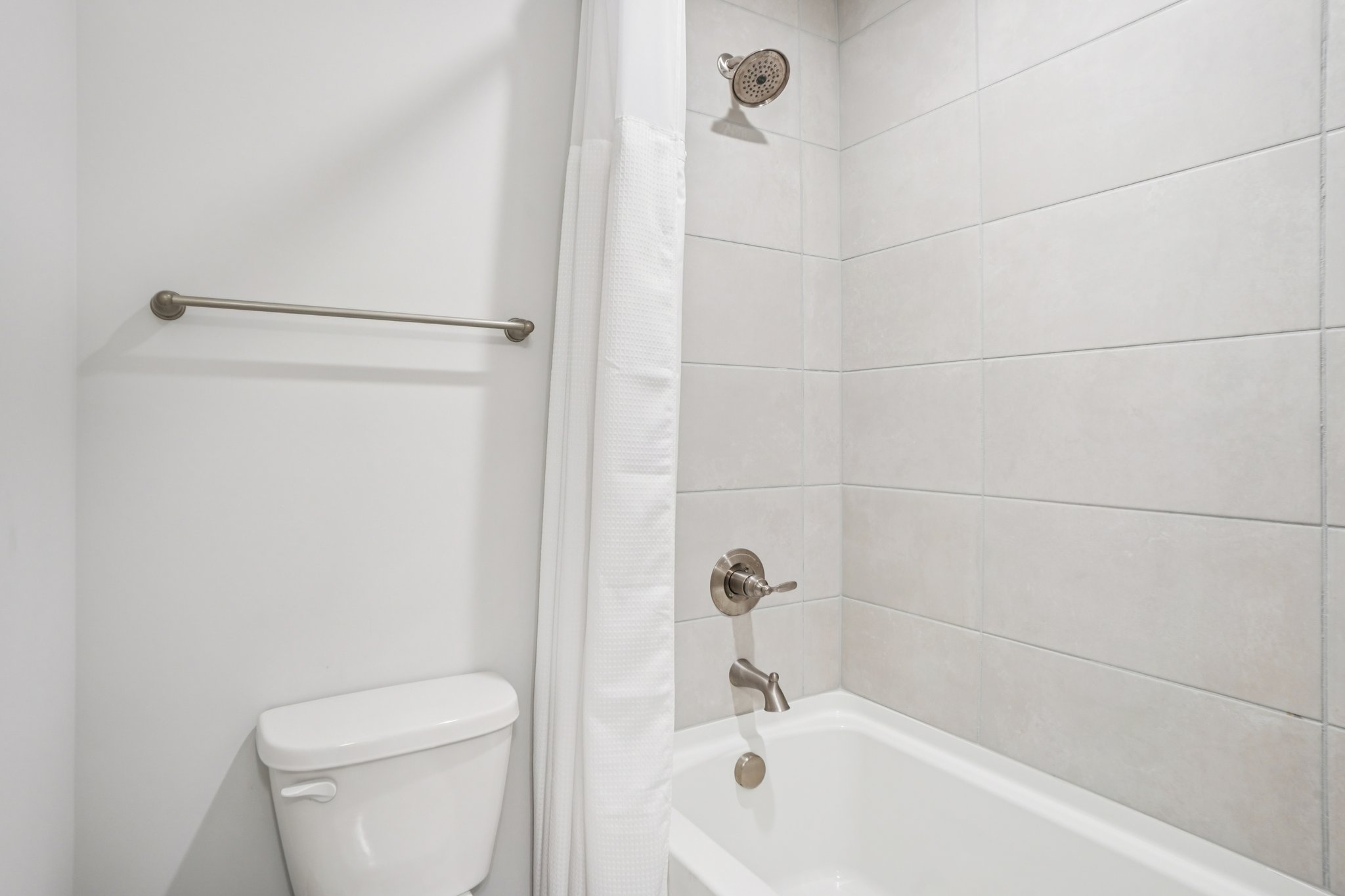 Amalfi Dr-S1608-031.jpg