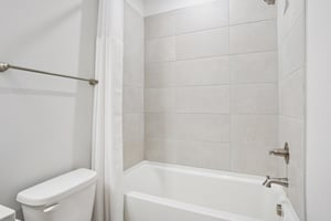 Amalfi Dr-S1608-019.jpg