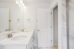 Amalfi Dr-S1608-025.jpg