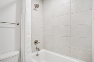 Amalfi Dr-S1608-030.jpg
