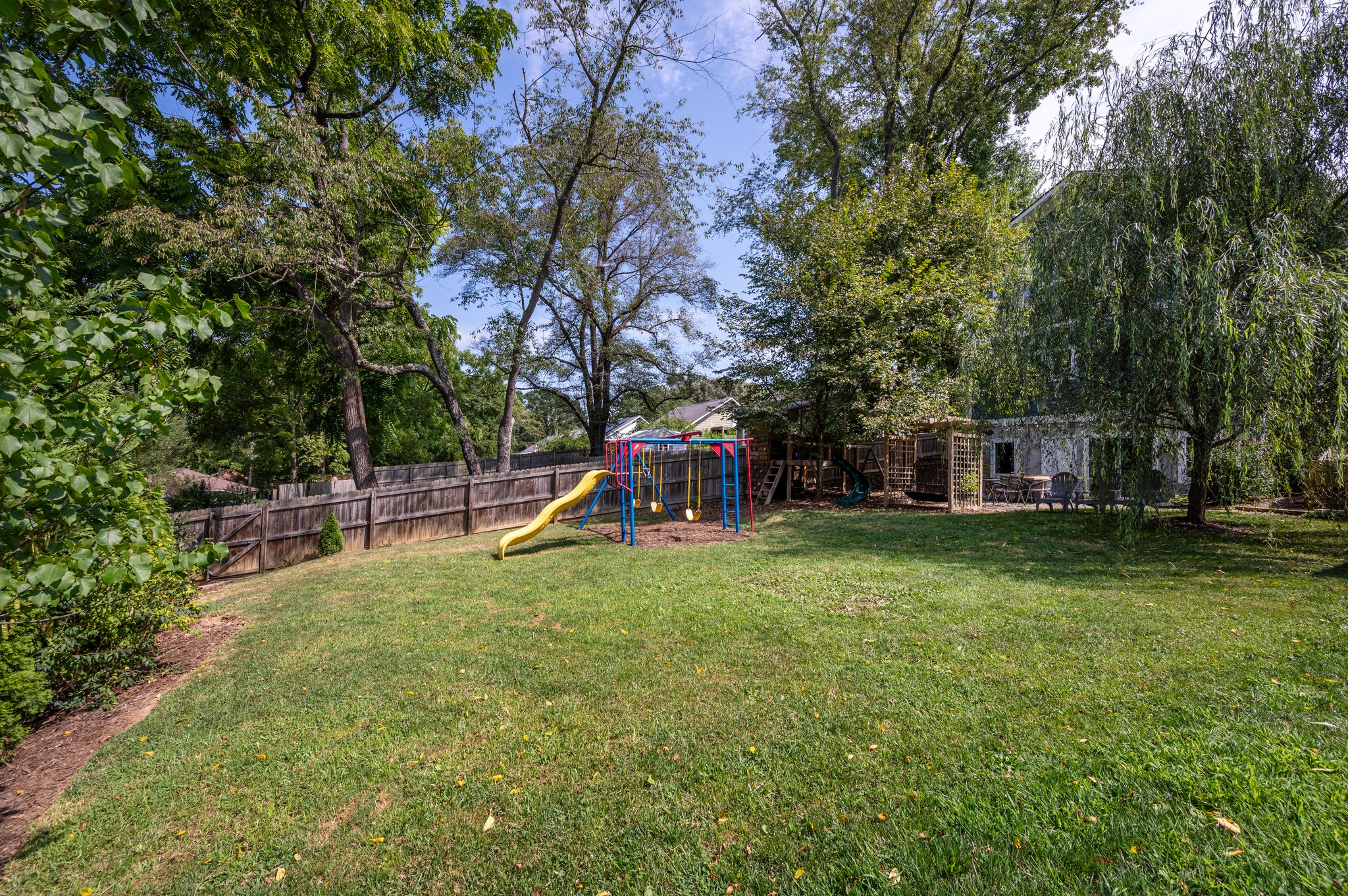  Photo 33
