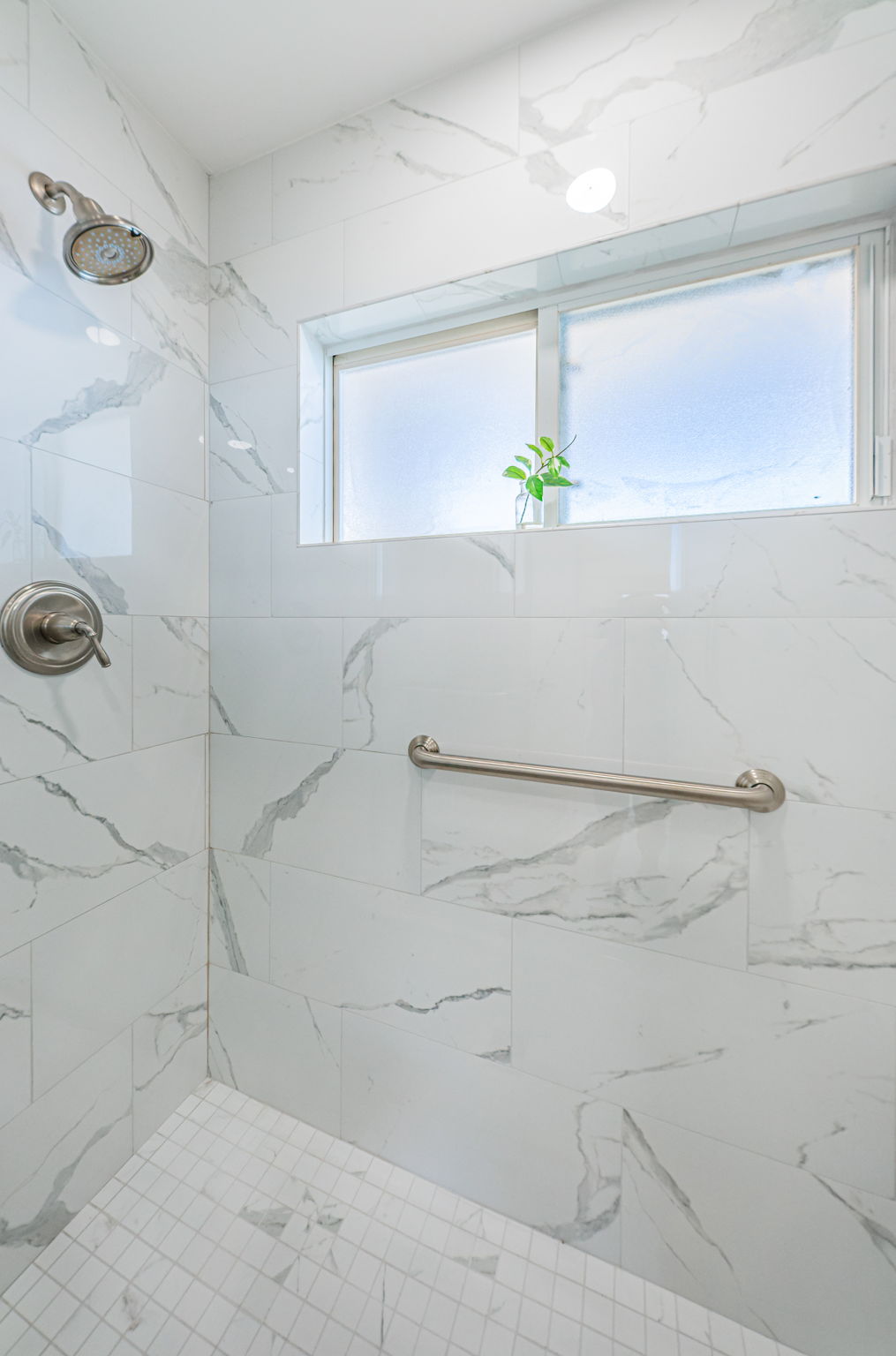 Master Bathroom1b