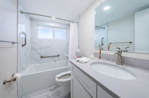 Bathroom2