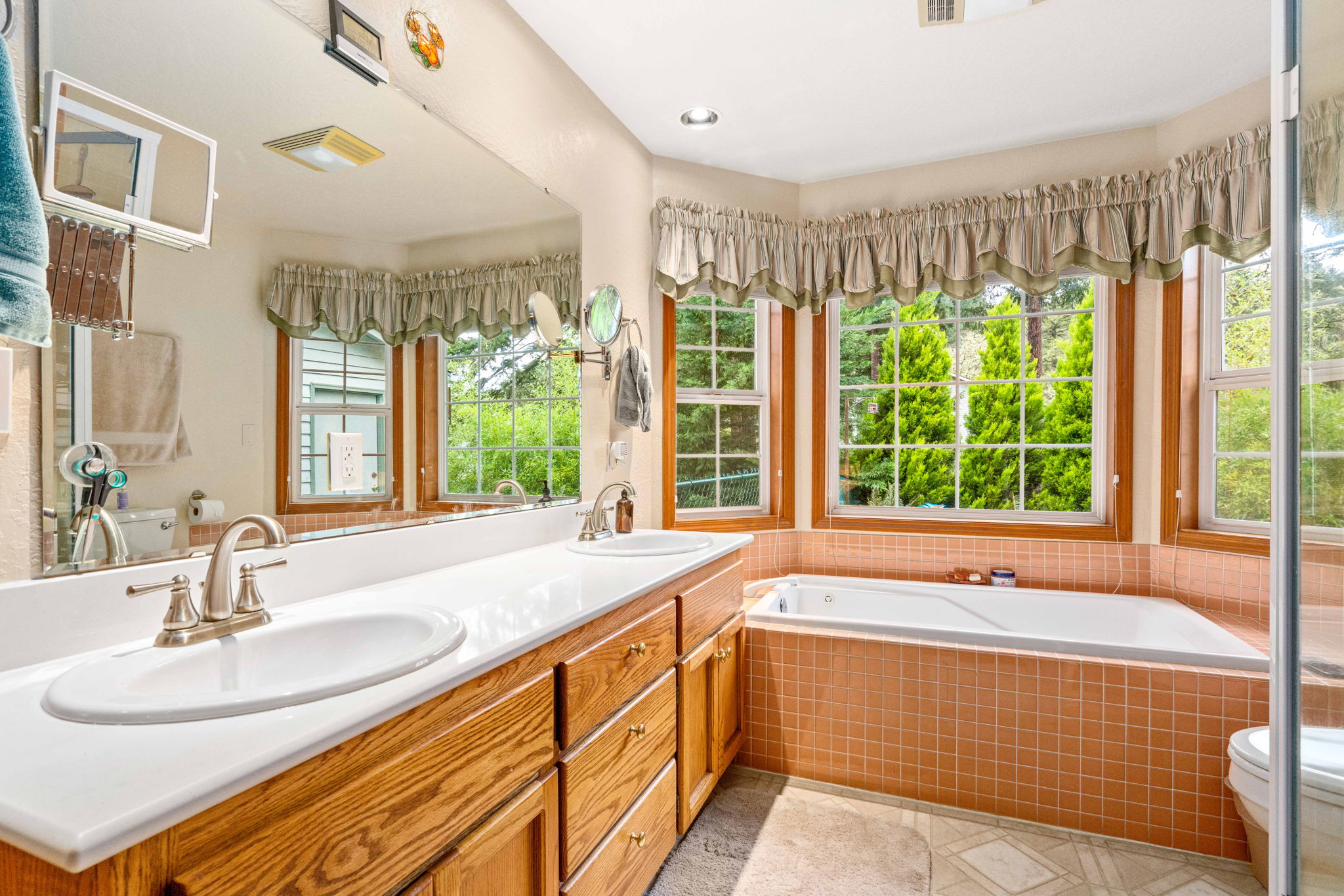 En Suite Bath