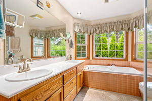 En Suite Bath