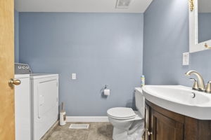 Bathroom/Laundry