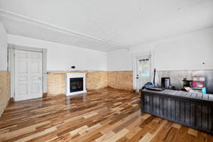  Photo 0