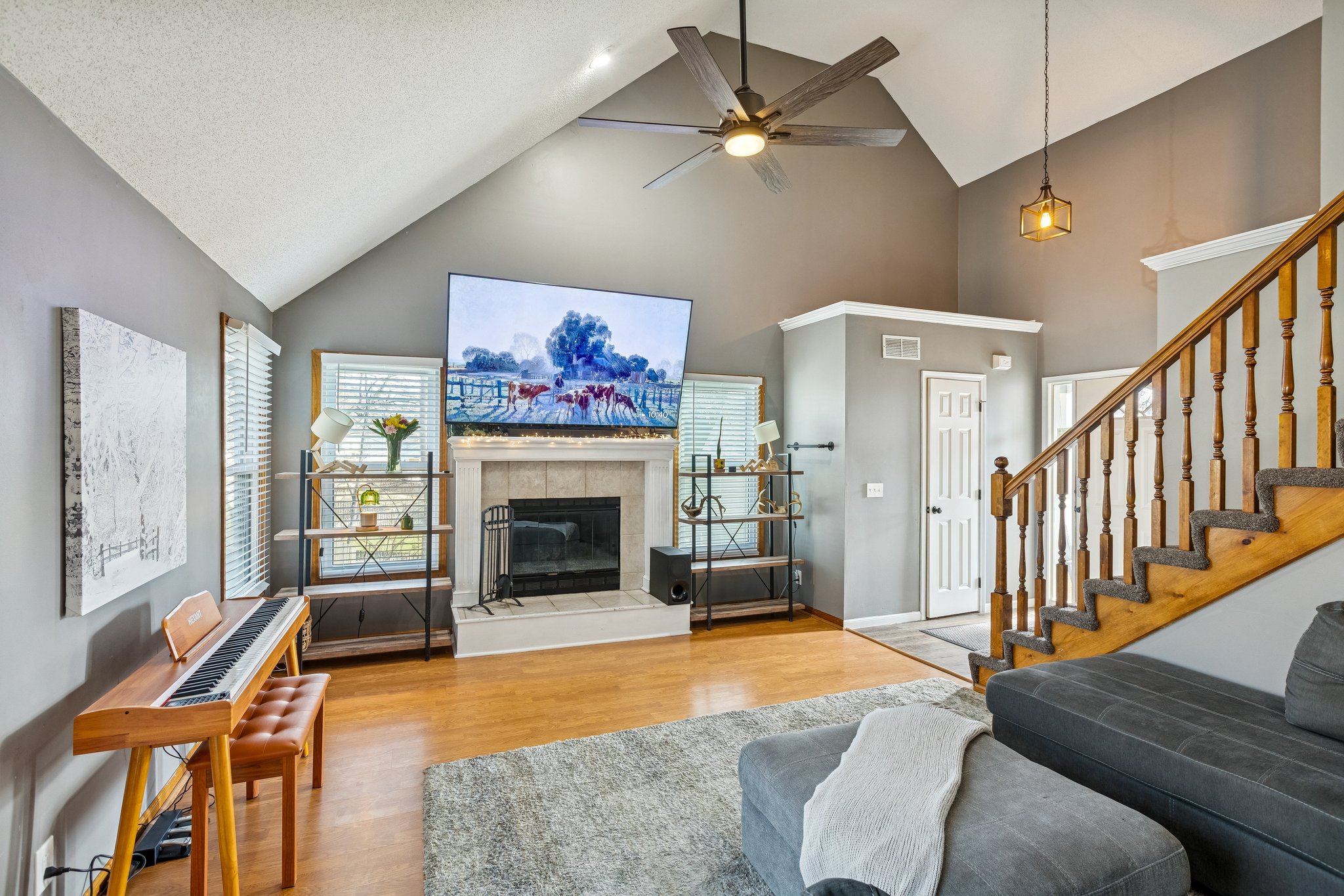 6200 NE 48th Terrace_003.jpg