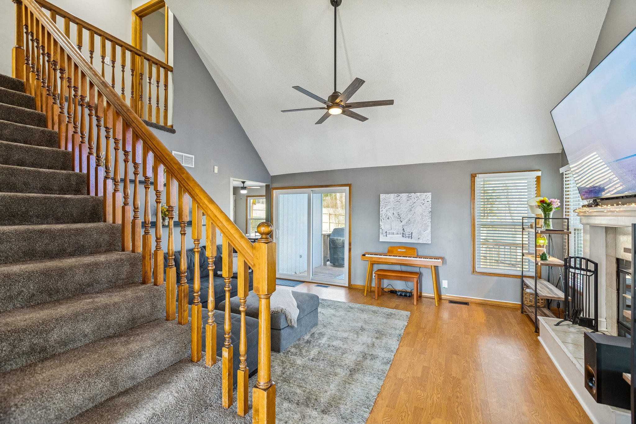 6200 NE 48th Terrace_005.jpg