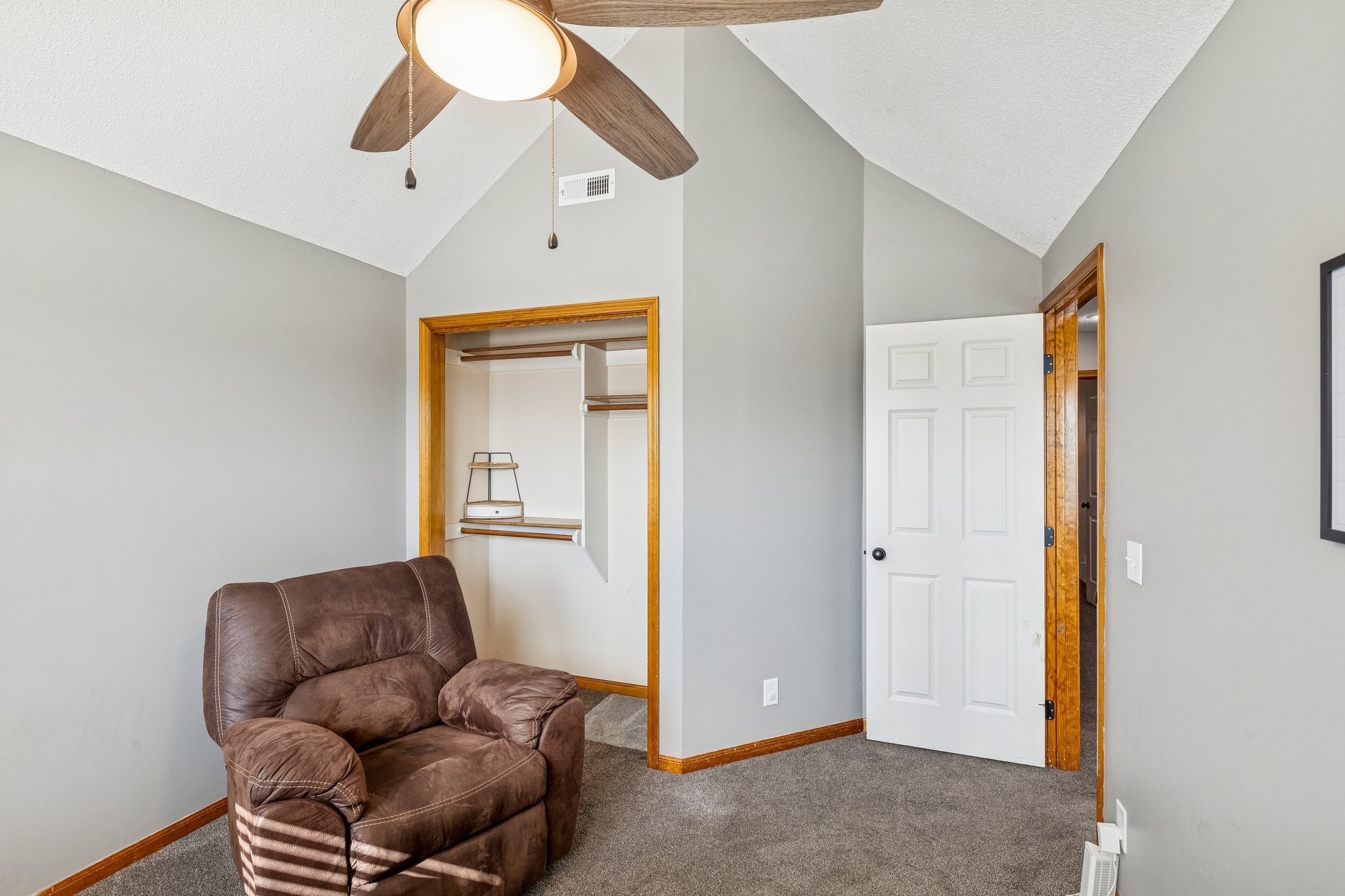 6200 NE 48th Terrace_022.jpg