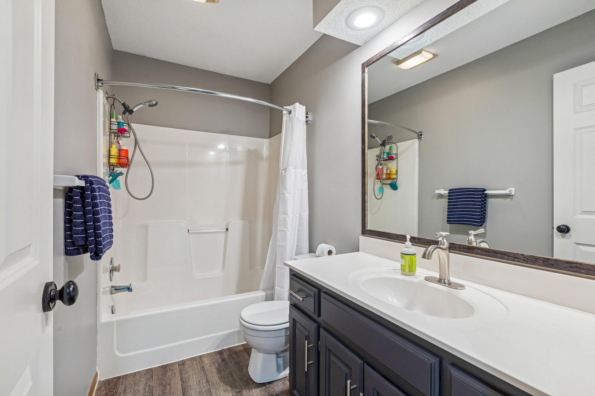 6200 NE 48th Terrace_023.jpg