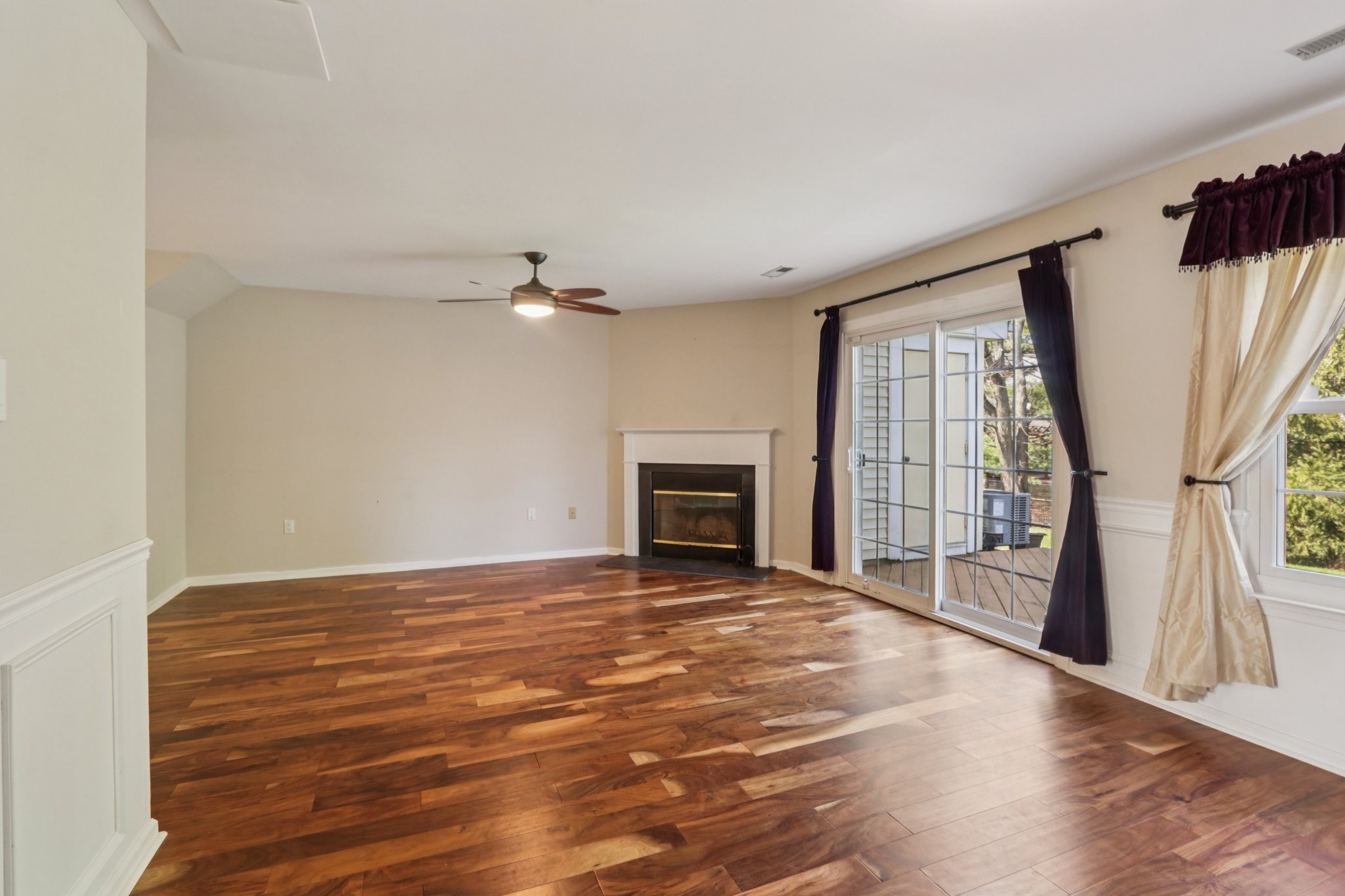 Rolling Hill Dr-S2703-012.jpg