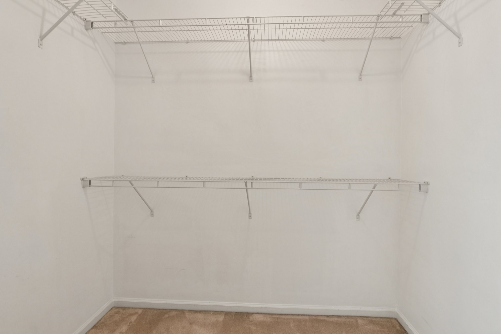 Rolling Hill Dr-S2703-040.jpg