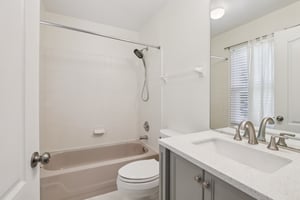 Rolling Hill Dr-S2703-033.jpg