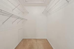 Rolling Hill Dr-S2703-034.jpg