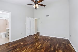 Rolling Hill Dr-S2703-037.jpg