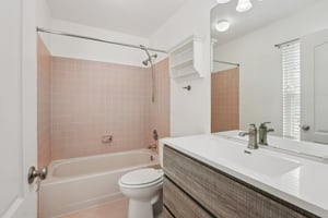 Rolling Hill Dr-S2703-039.jpg