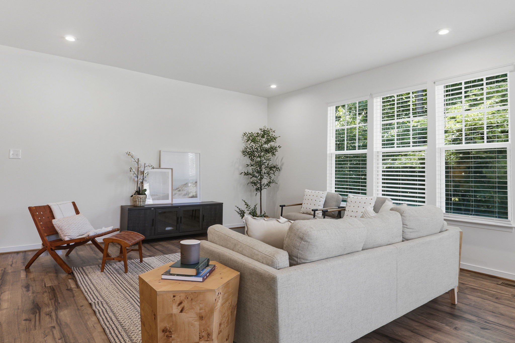 08-Living Room