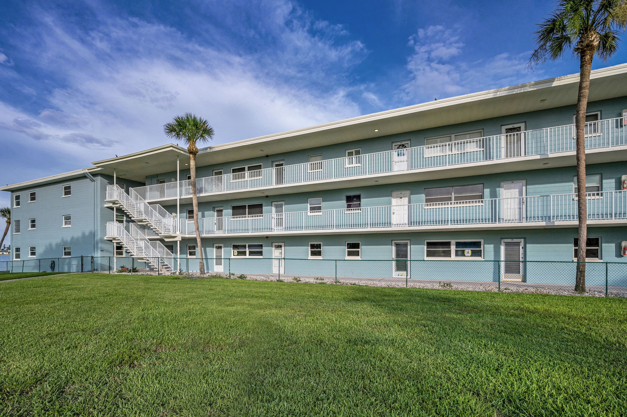 Front Exterior3