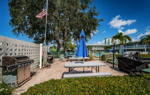 34-Grilling Area3