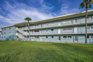 Front Exterior3