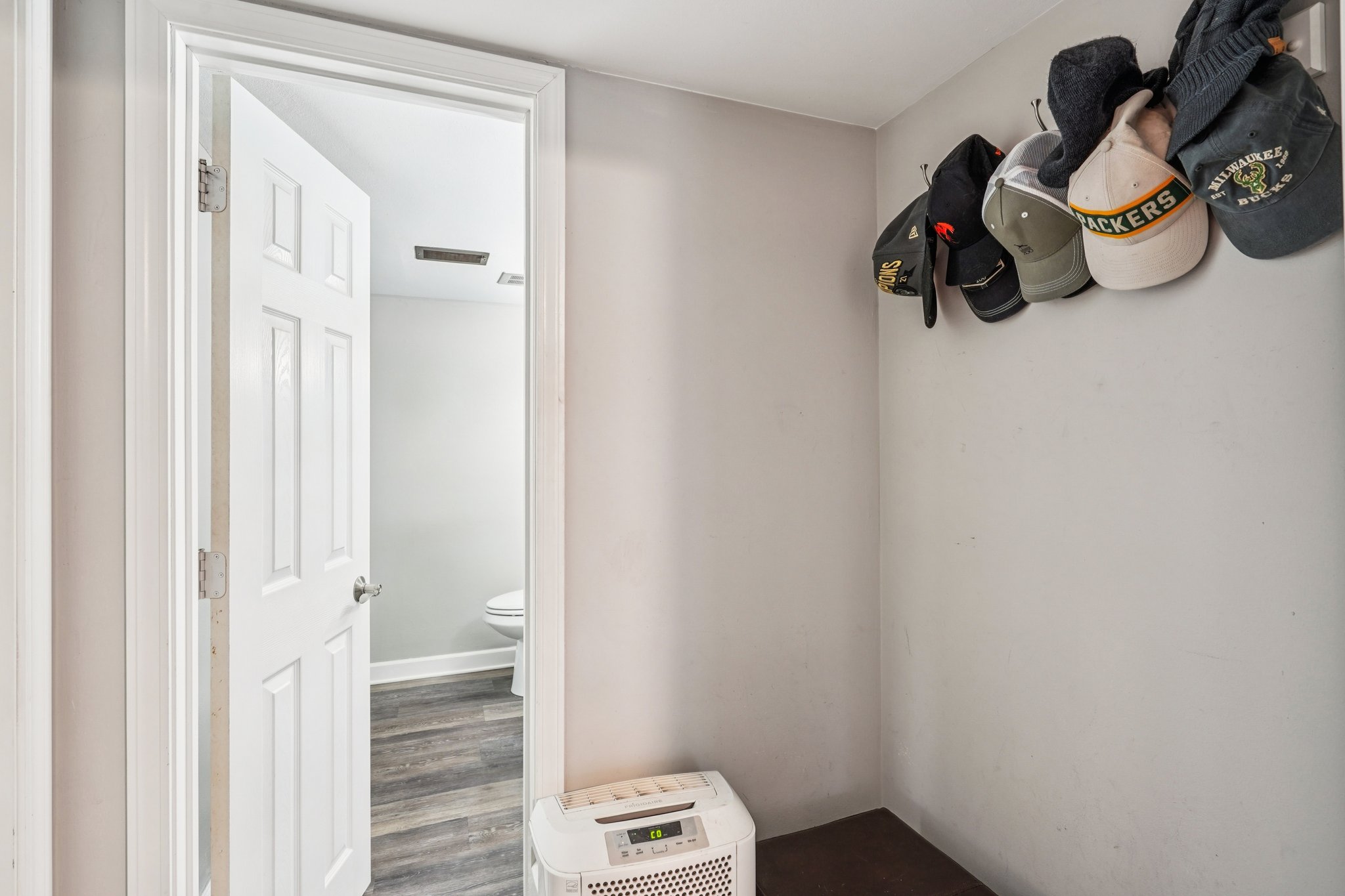 Winnequah Rd-S1001-033.jpg