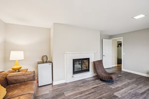 Winnequah Rd-S1001-011.jpg