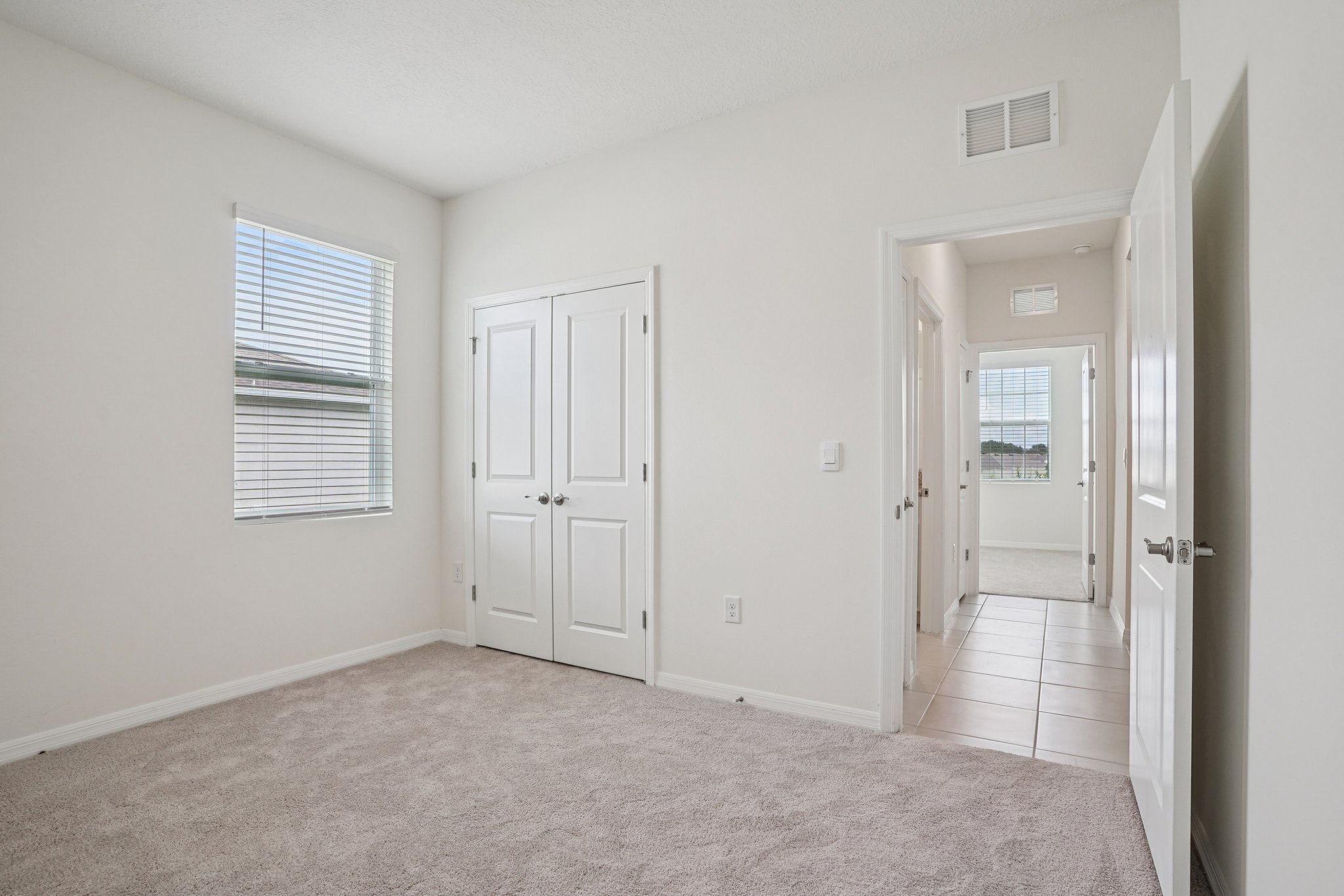 SW 93rd Loop-S0410-030.jpg