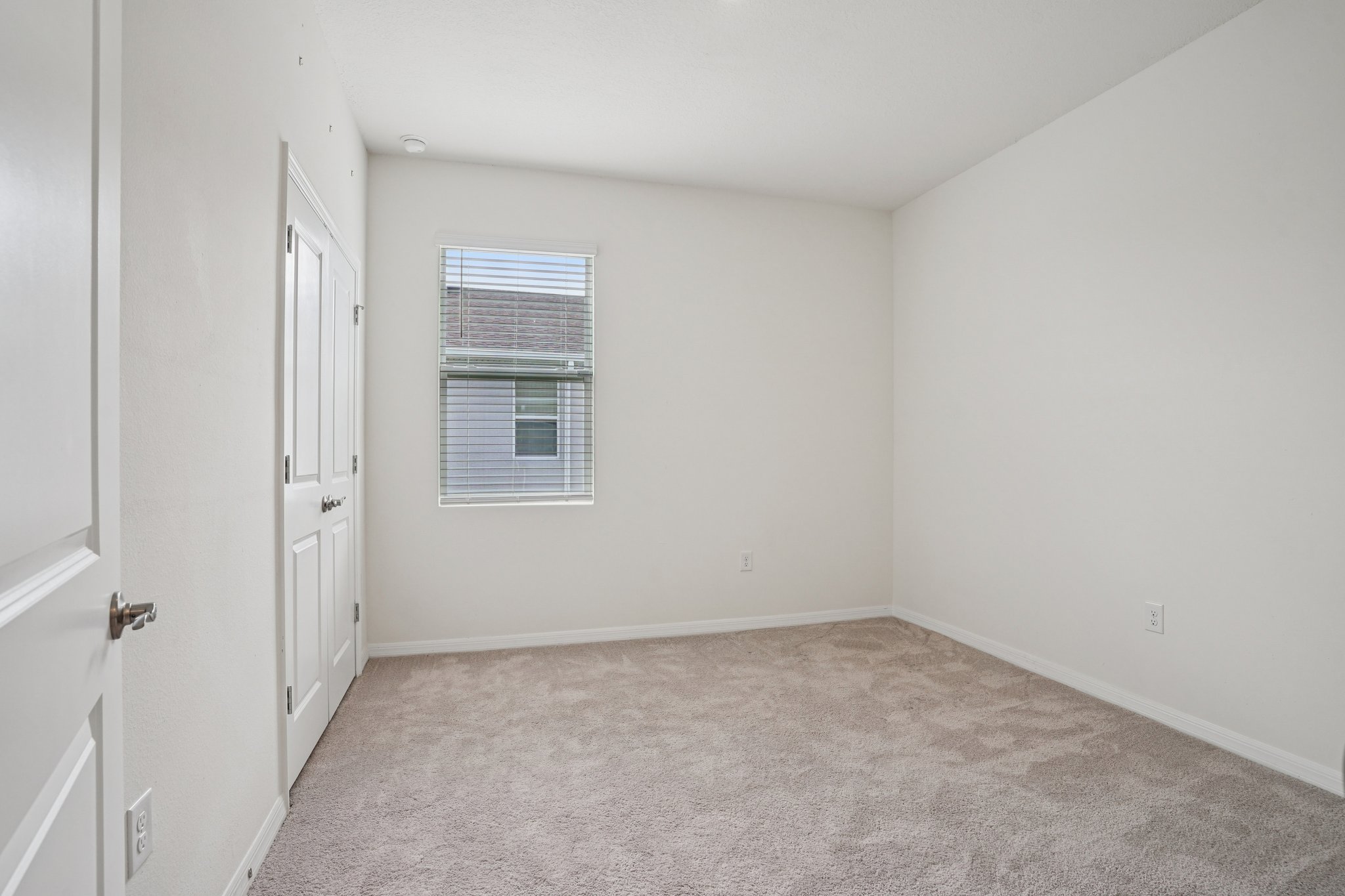 SW 93rd Loop-S0410-031.jpg