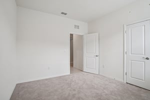 SW 93rd Loop-S0410-032.jpg