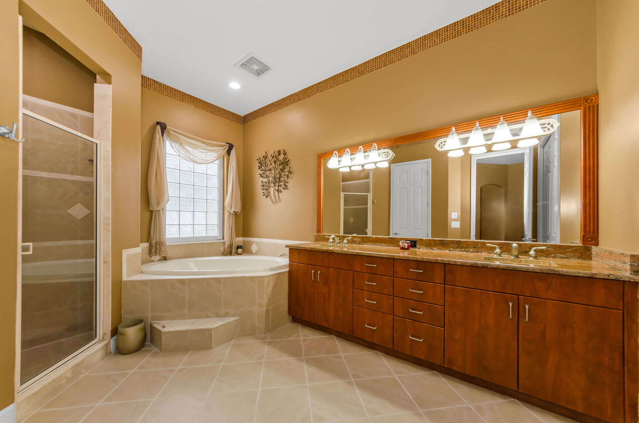 Primary Bathroom 1a